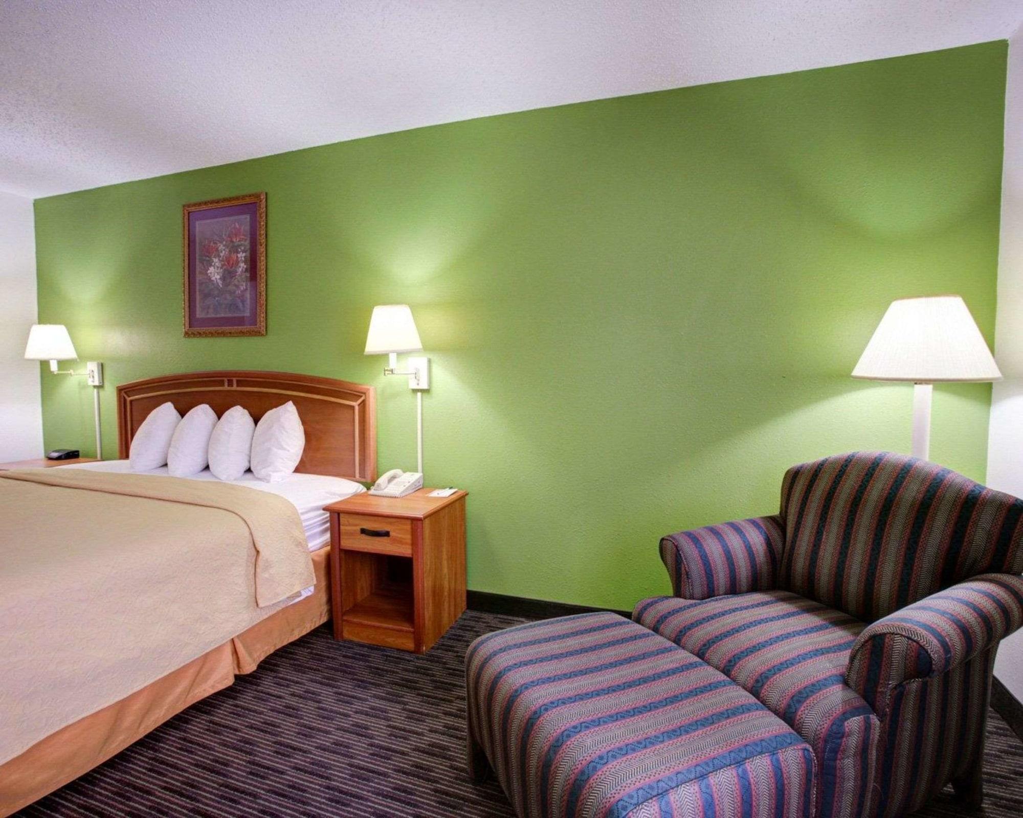 Quality Inn & Suites Airport Austin Extérieur photo