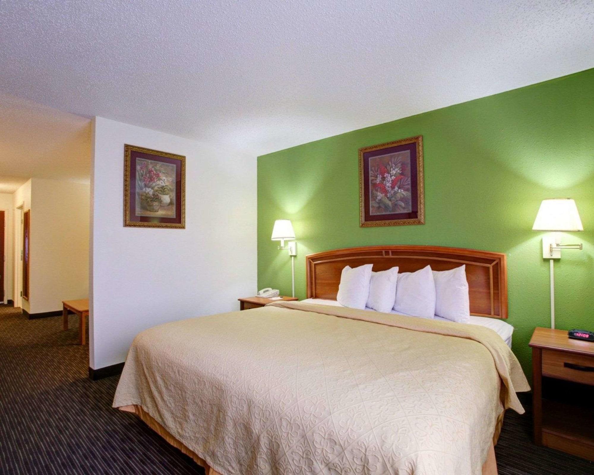 Quality Inn & Suites Airport Austin Extérieur photo