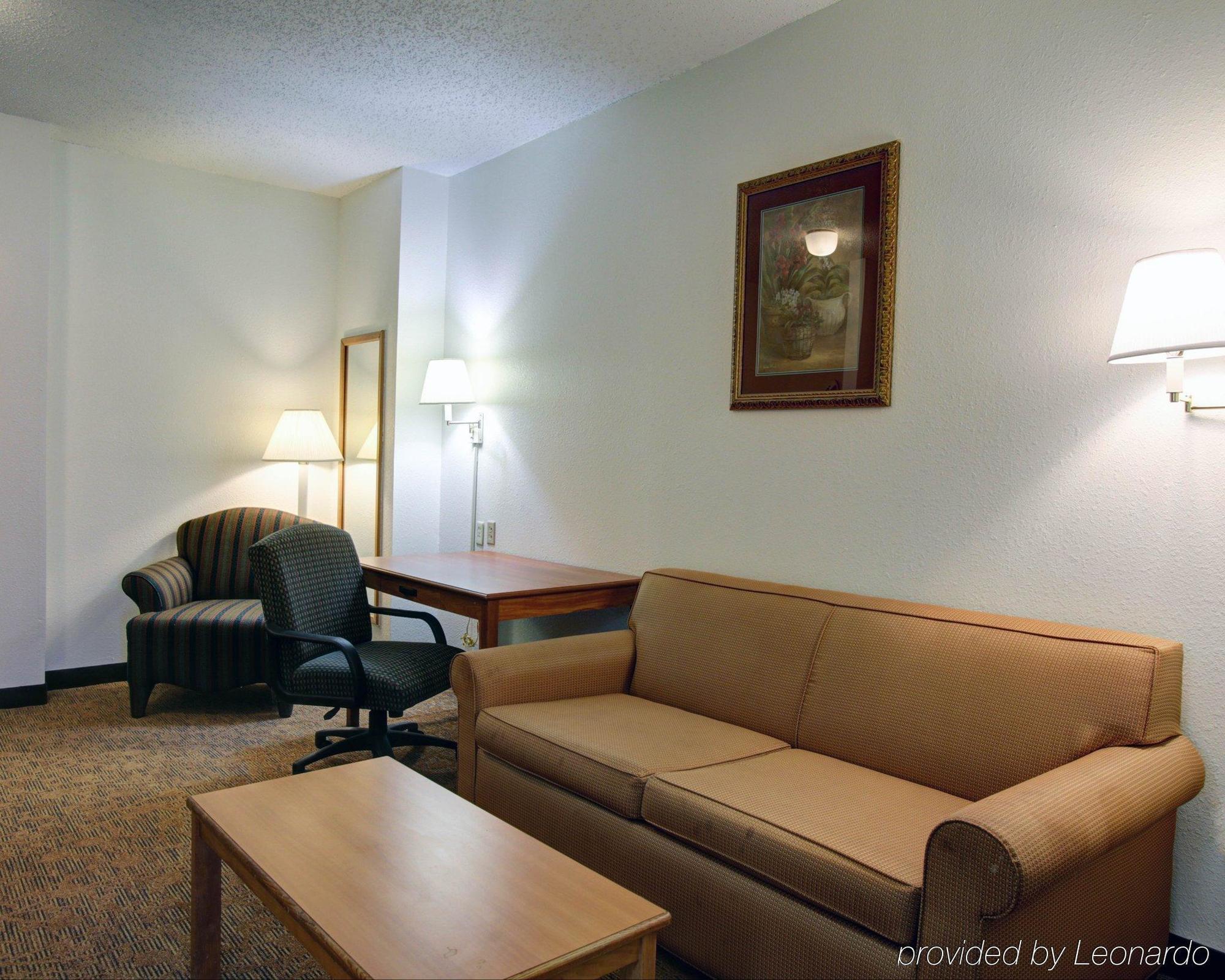 Quality Inn & Suites Airport Austin Extérieur photo