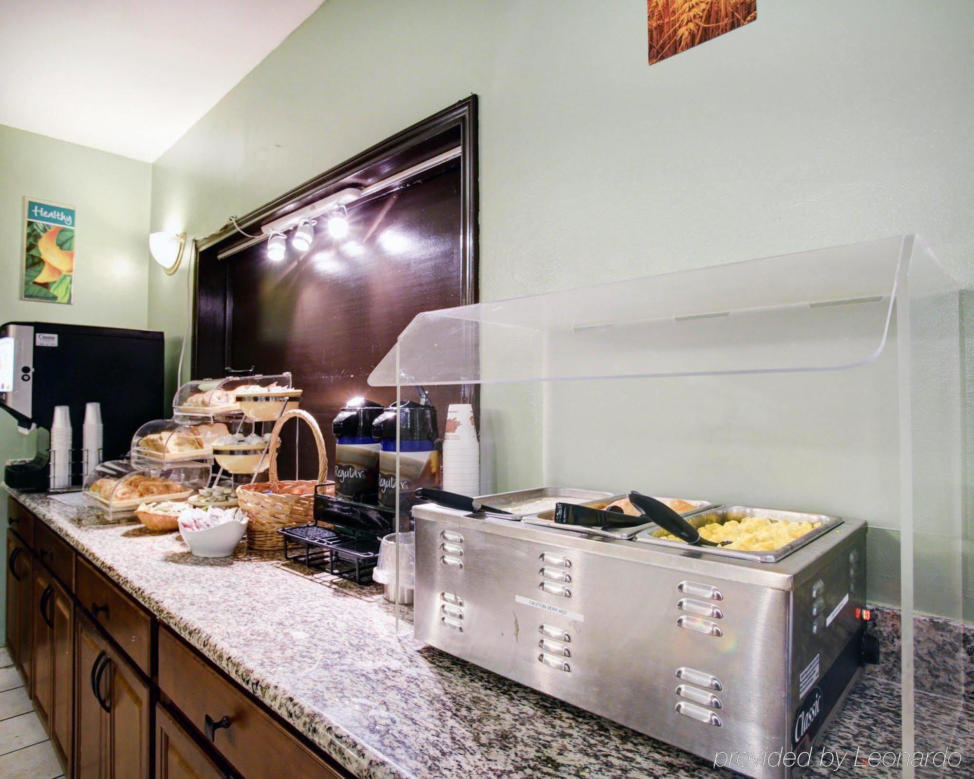 Quality Inn & Suites Airport Austin Extérieur photo