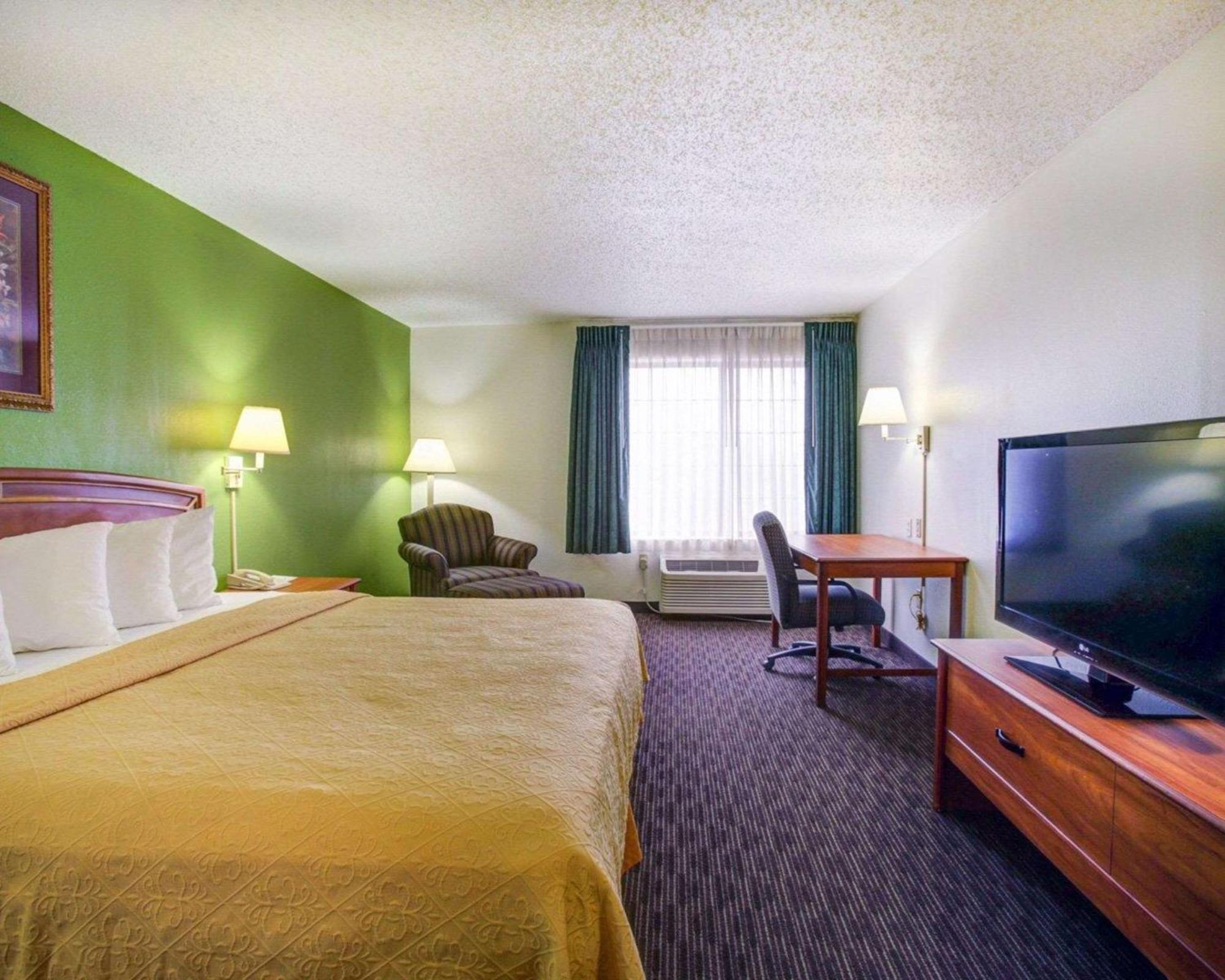 Quality Inn & Suites Airport Austin Extérieur photo