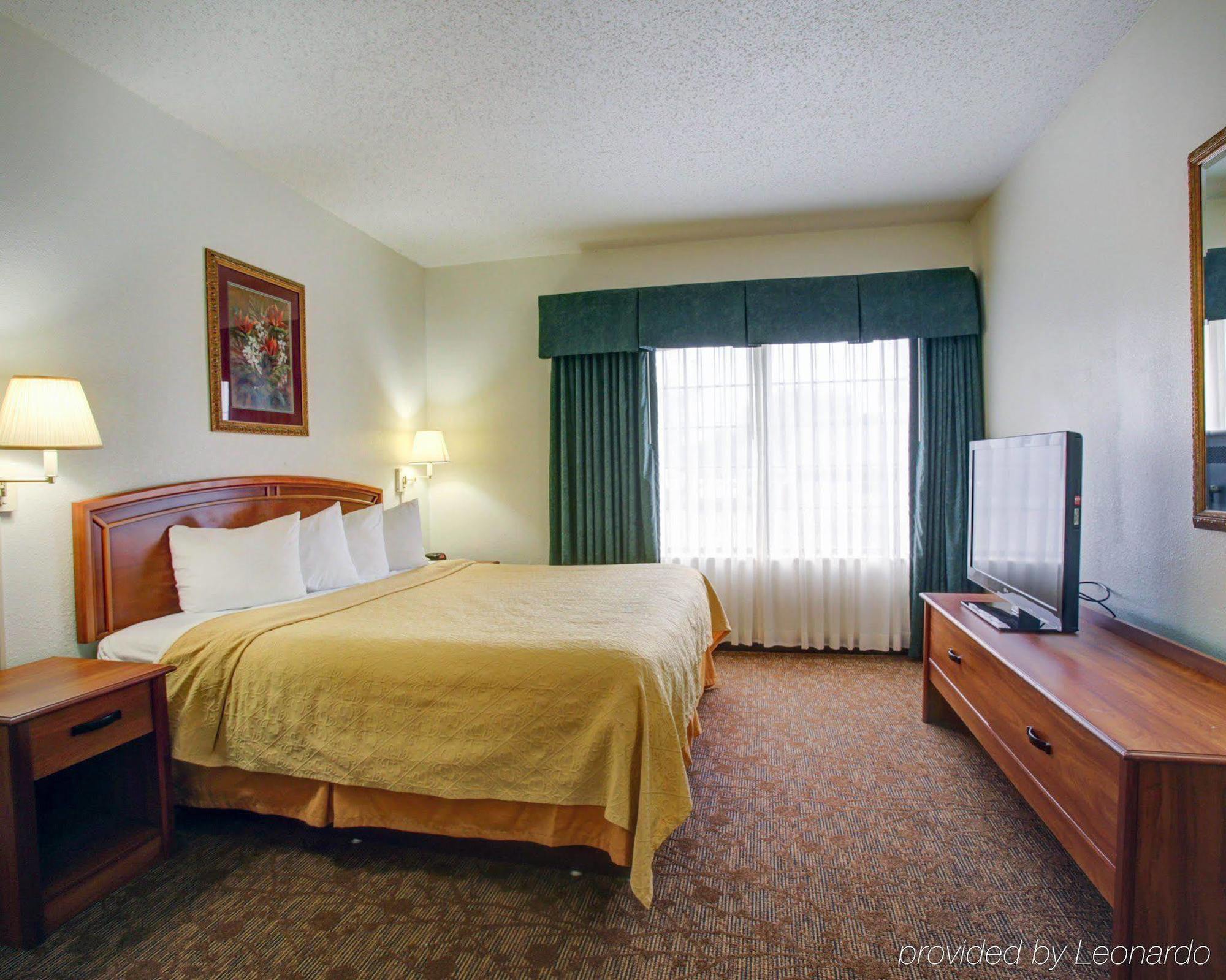 Quality Inn & Suites Airport Austin Extérieur photo