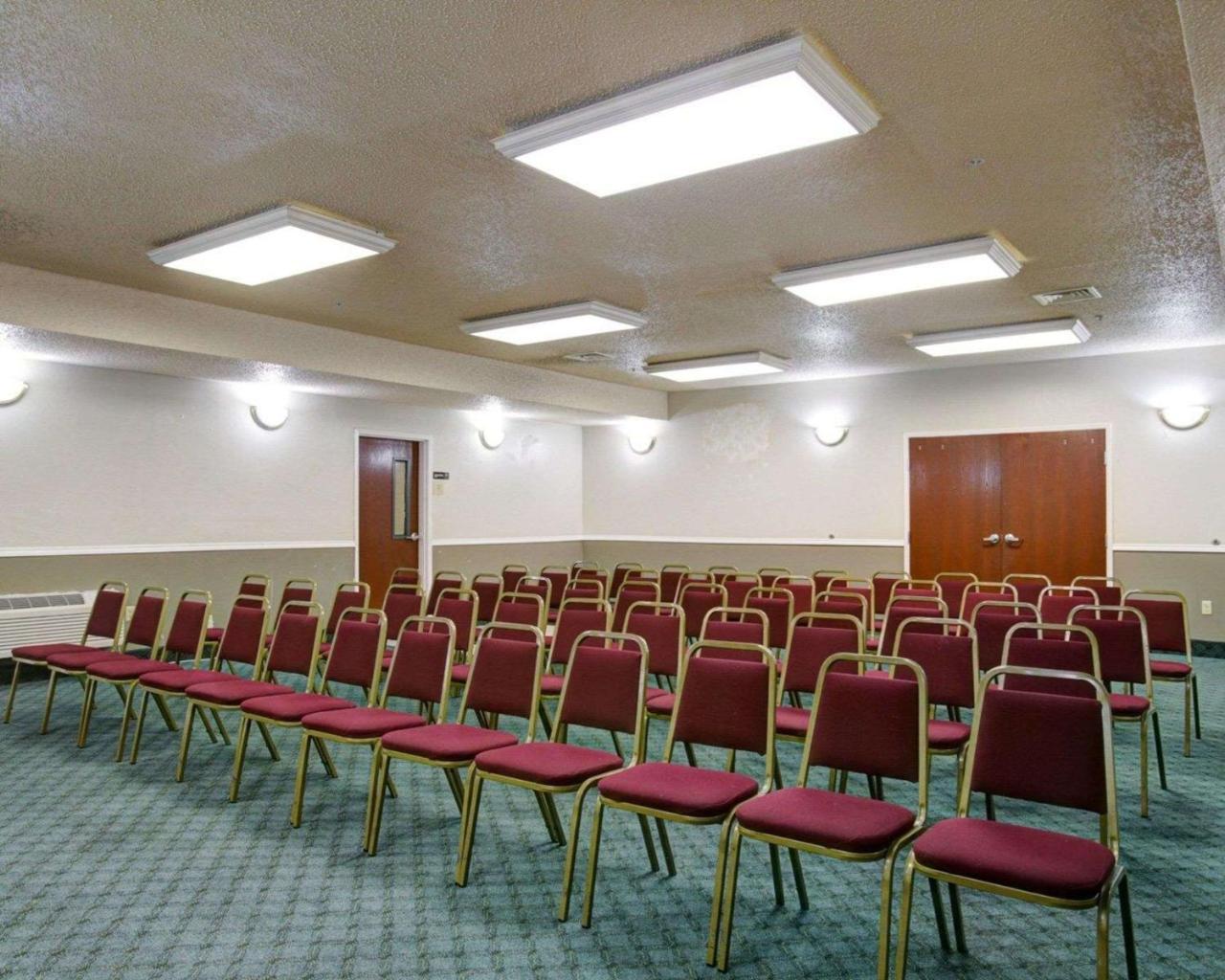 Quality Inn & Suites Airport Austin Extérieur photo