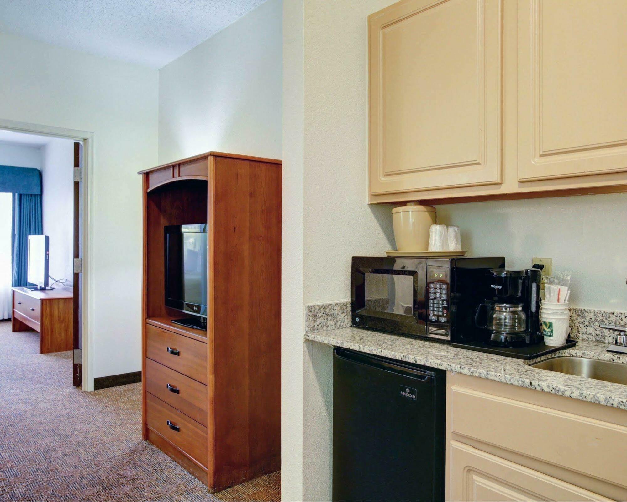 Quality Inn & Suites Airport Austin Extérieur photo